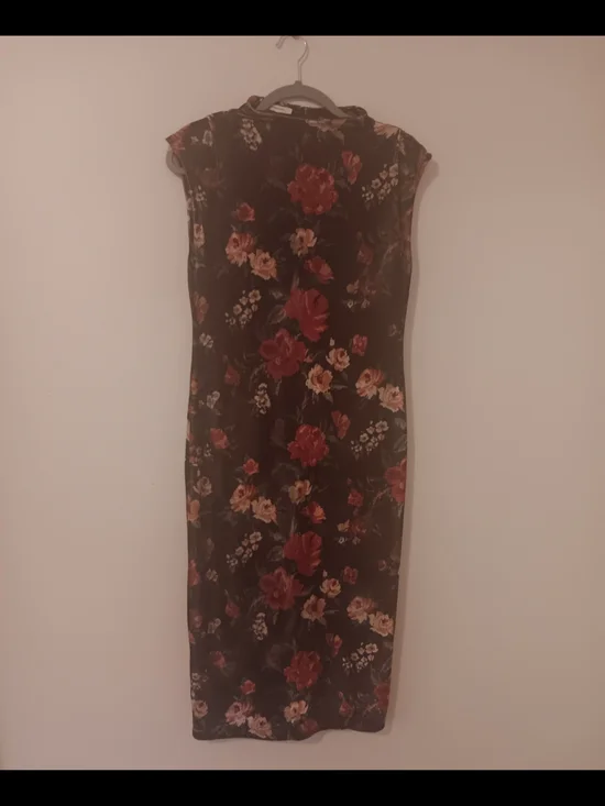 Maurices Black Red Floral Velvet Bodycon Midi Dress Medium - Picture 2 of 5